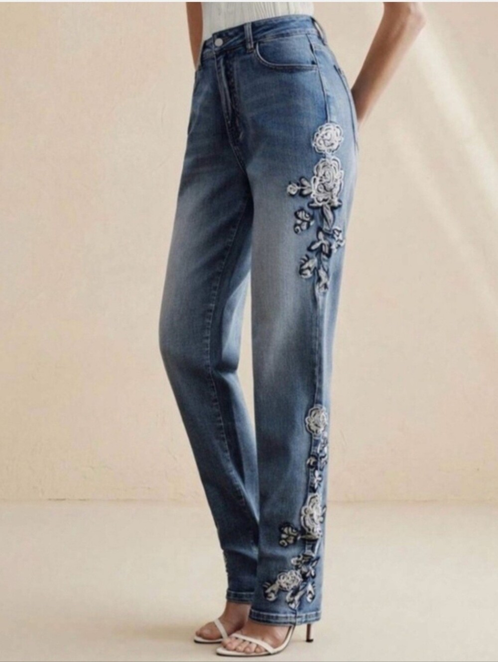 High-Rise Straight Leg Women's Jeans in Medium Blue Flower Embroidey. Sm